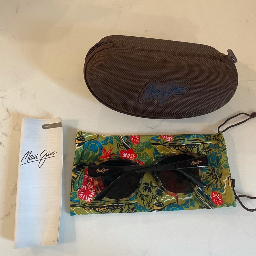 Maui Jim Women’s Sunglasses - excellent condition, used once.